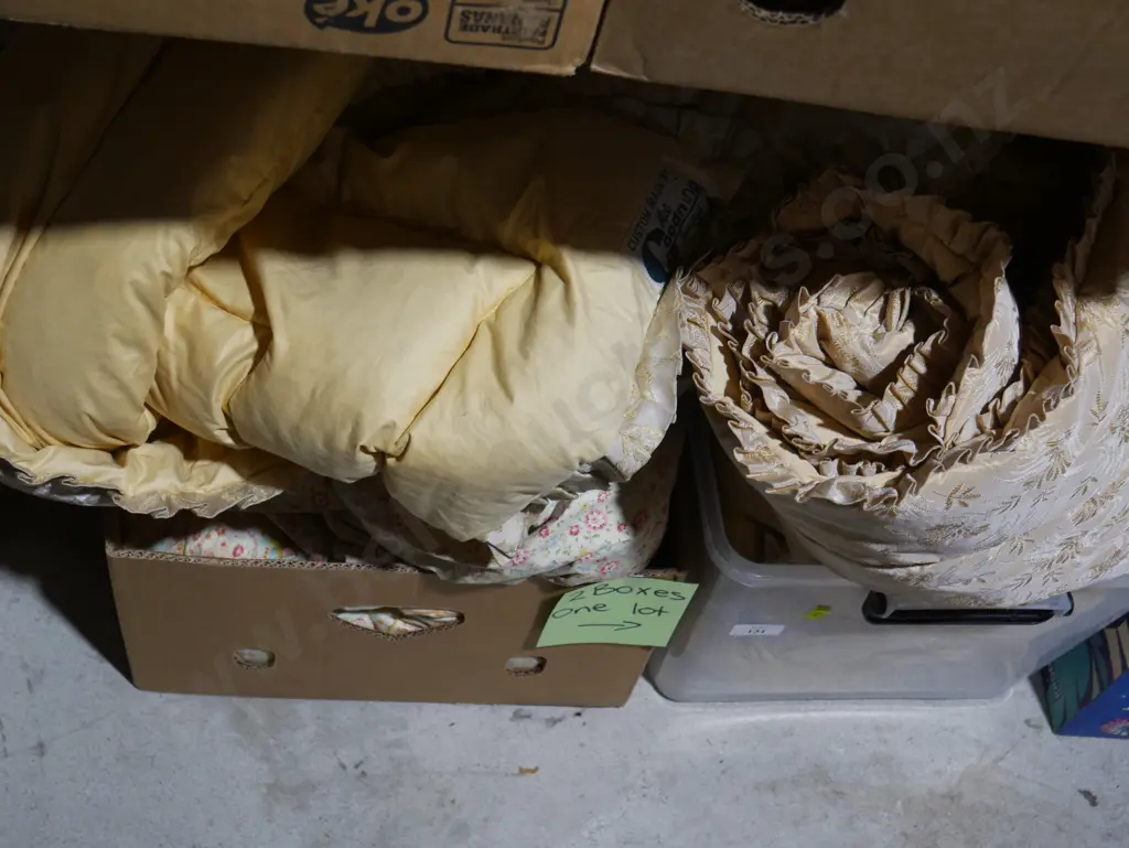 2 boxes of bedding Image 1++