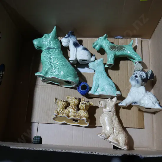 Dog figurines