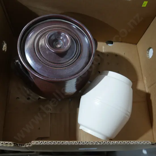 Studio pottery casserole, hand potted Crown Lynn vase