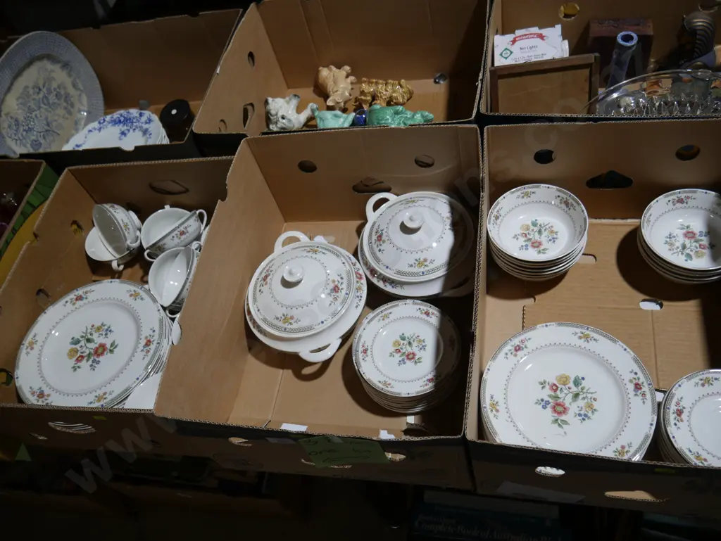 Three boxes of Royal Doulton Kingswood pattern tableware Image 1++