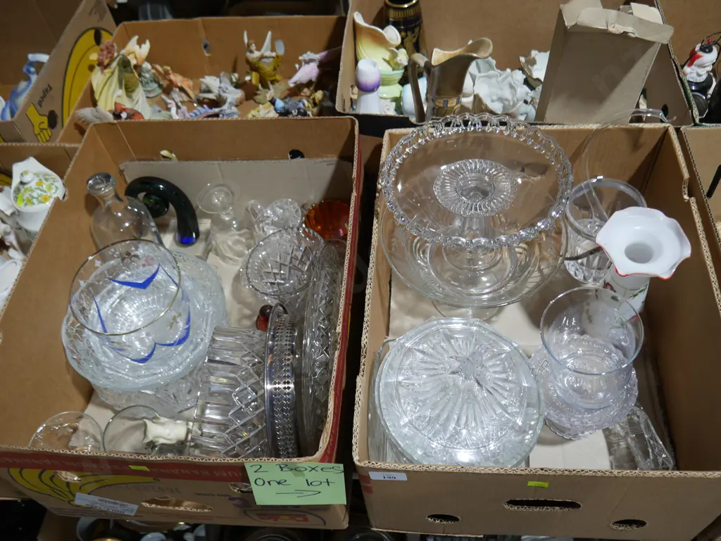 2 boxes glassware Image 1++
