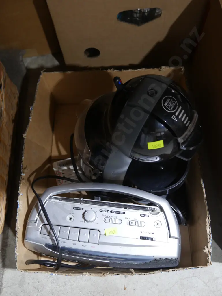 Transonic radio, Nescafe coffee machine Image 1++