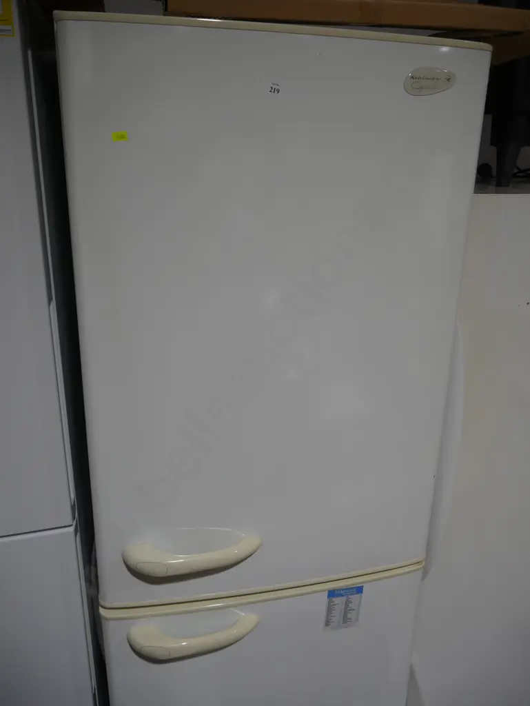 Kelvinator fridge freezer Image 1++