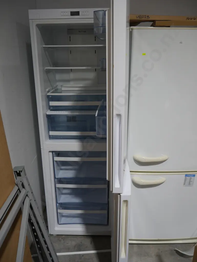 Haier fridge freezer Image 1++