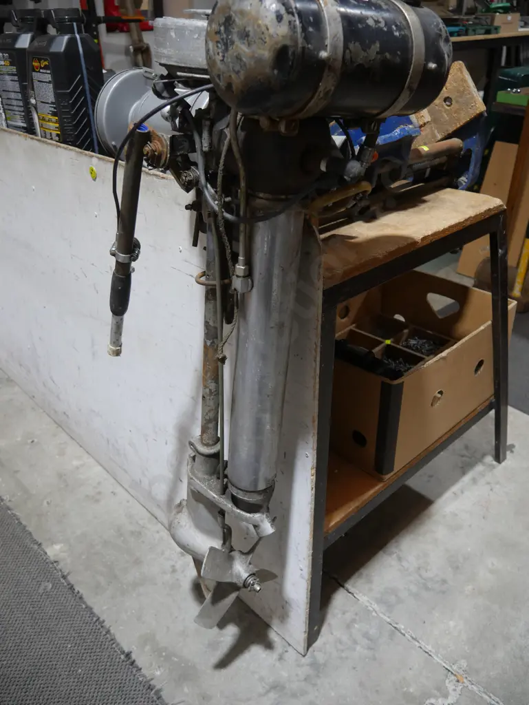 British seagull outboard motor Image 1++