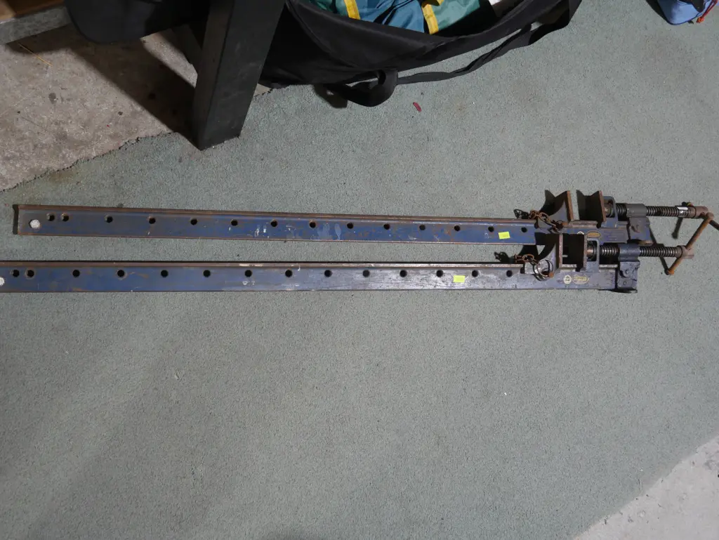 Record sash clamps Image 1++