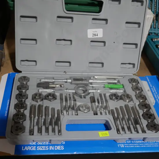 Tap and die set