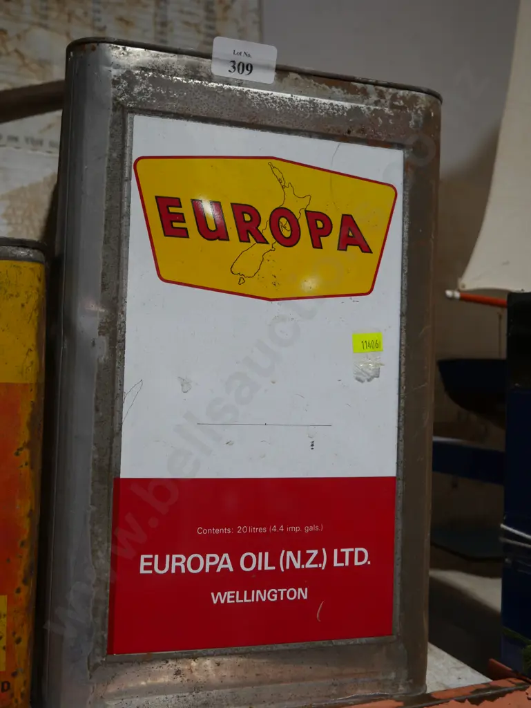 Europa oil tin Image 1++