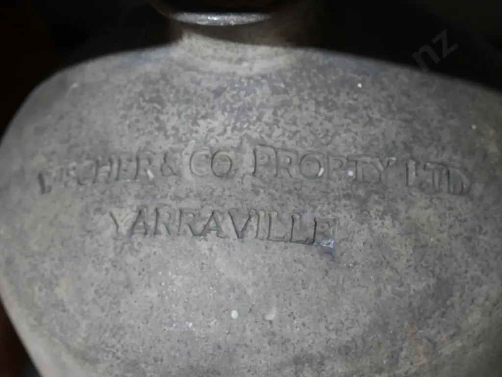 wischer & Yarraville stone jar Image 1++