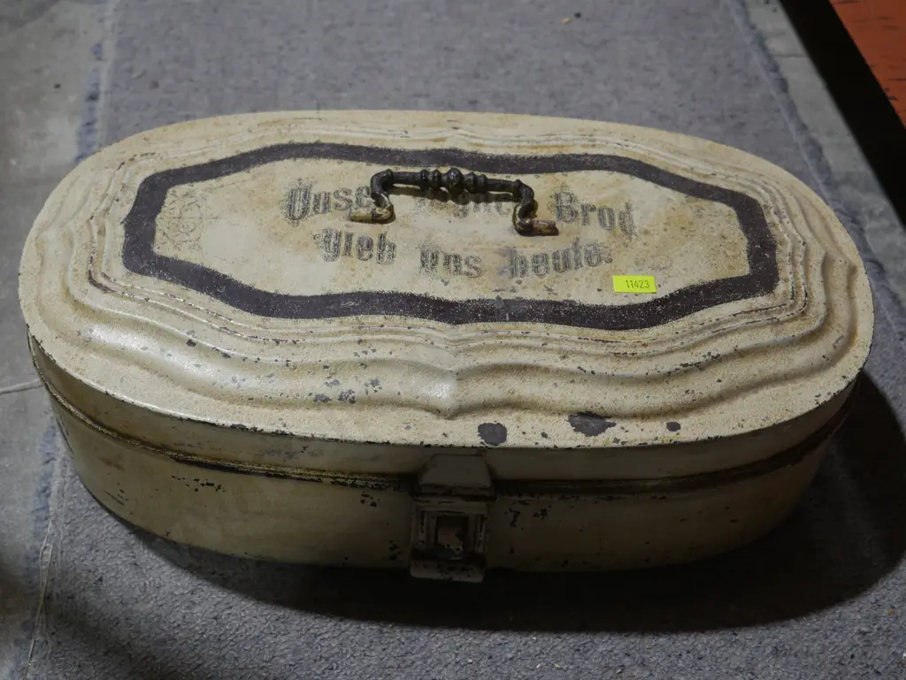 Cake tin etc Image 1++