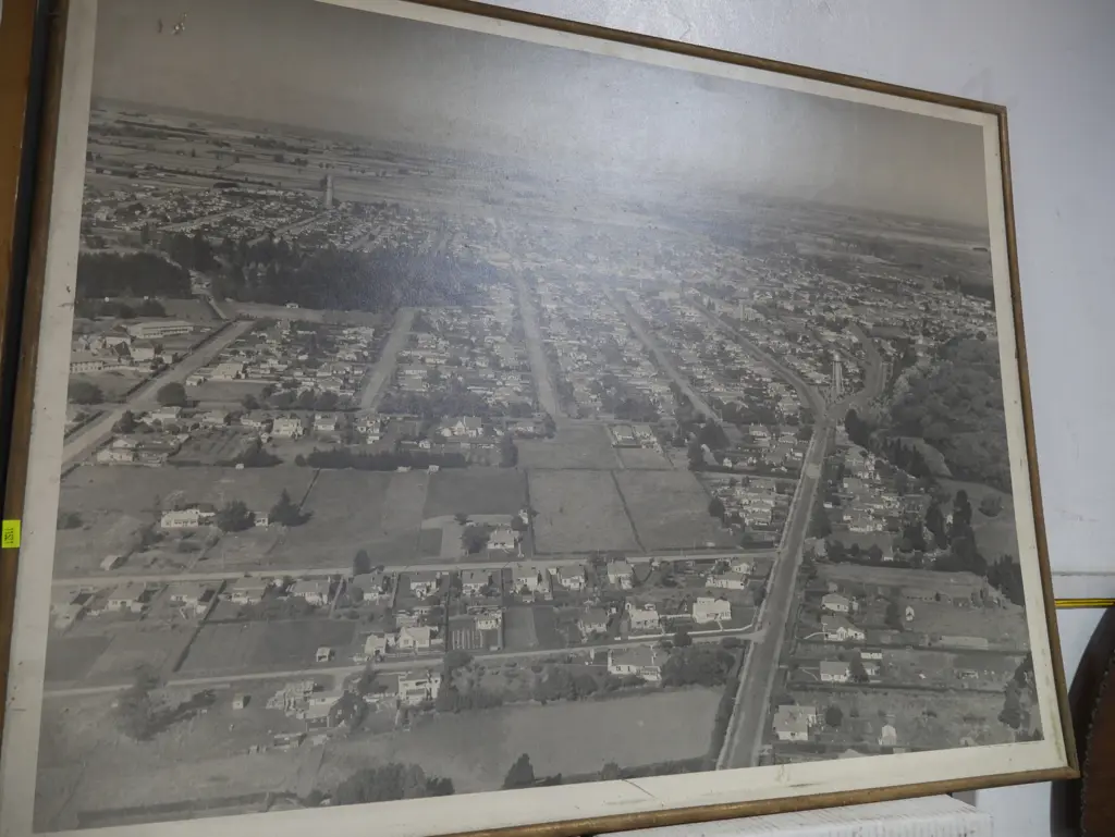 2 Whites Aviation photographs - Methven and Hastings? Image 1++