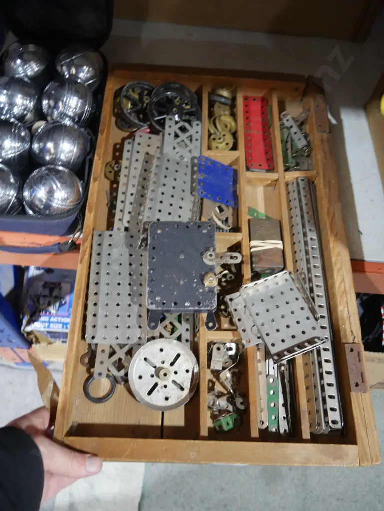 Meccano Image 1++