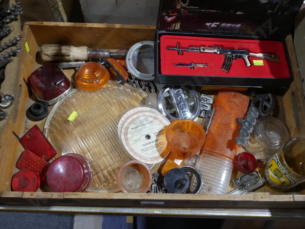 Vintage car lights etc Image 1++