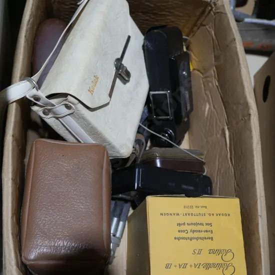 Assorted cameras etc