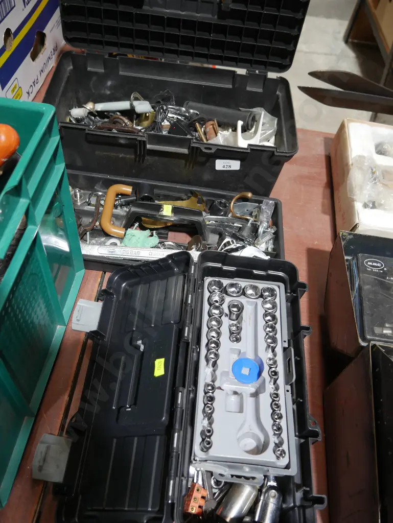 Toolbox and contents Image 1++