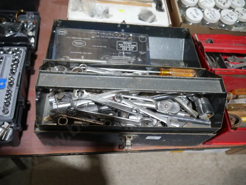 Assorted sockets and crescents Image 1++