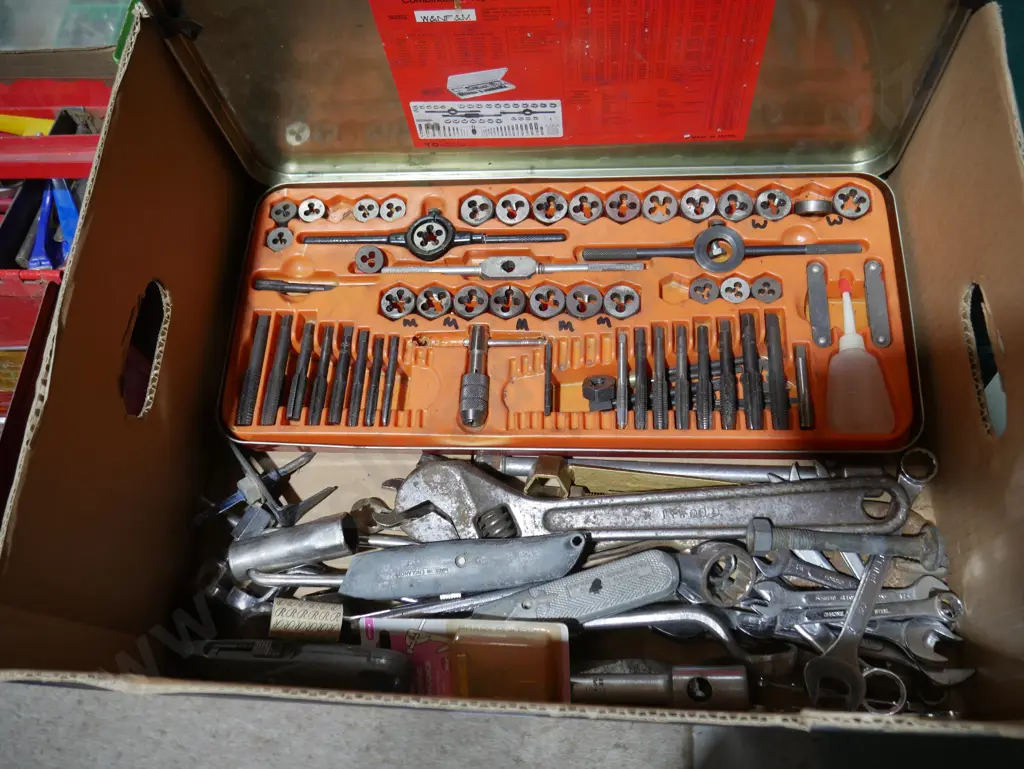 Tap and die set etc Image 1++