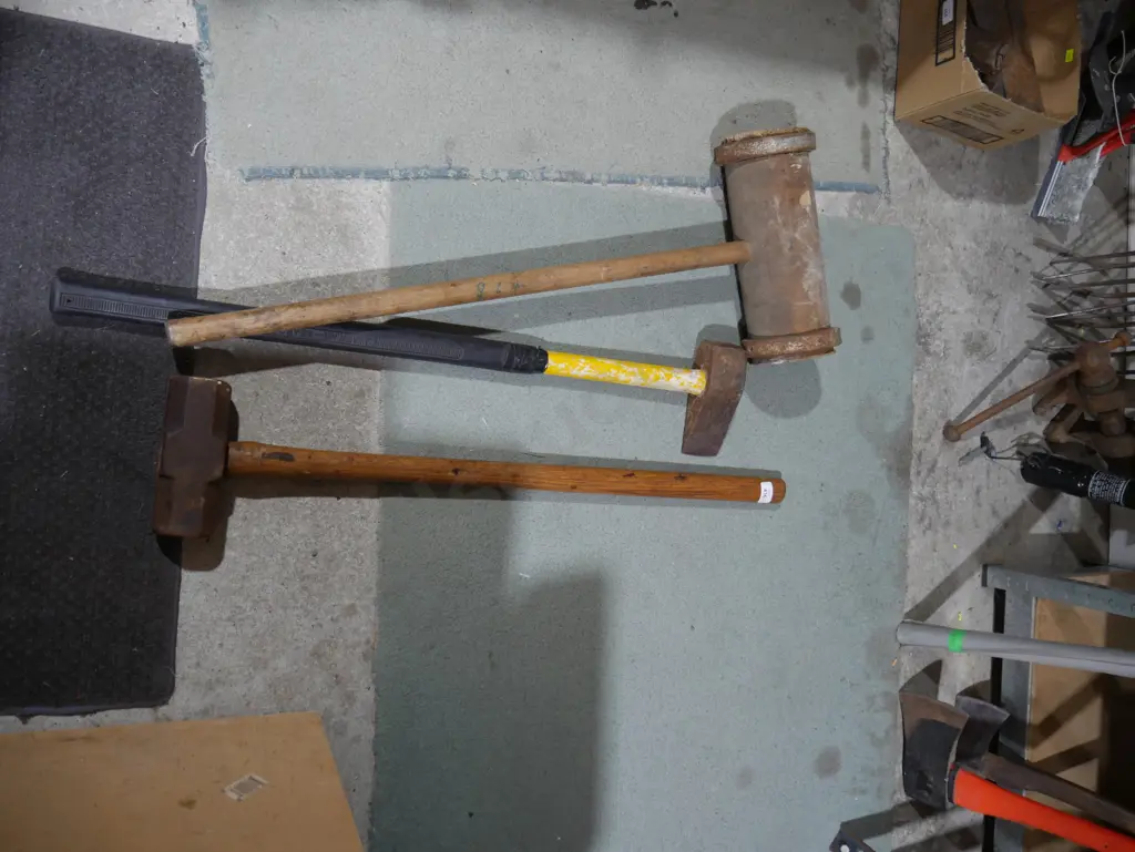 Maul, log splitter and sledgehammer Image 1++