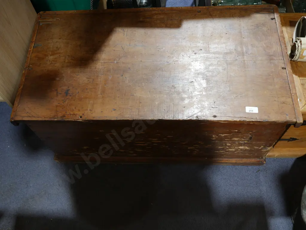 Wooden trunk Image 1++