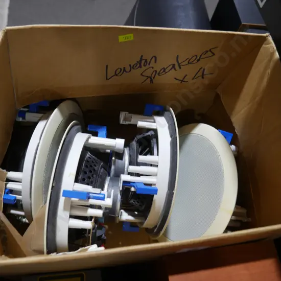 Roof mounted speakers