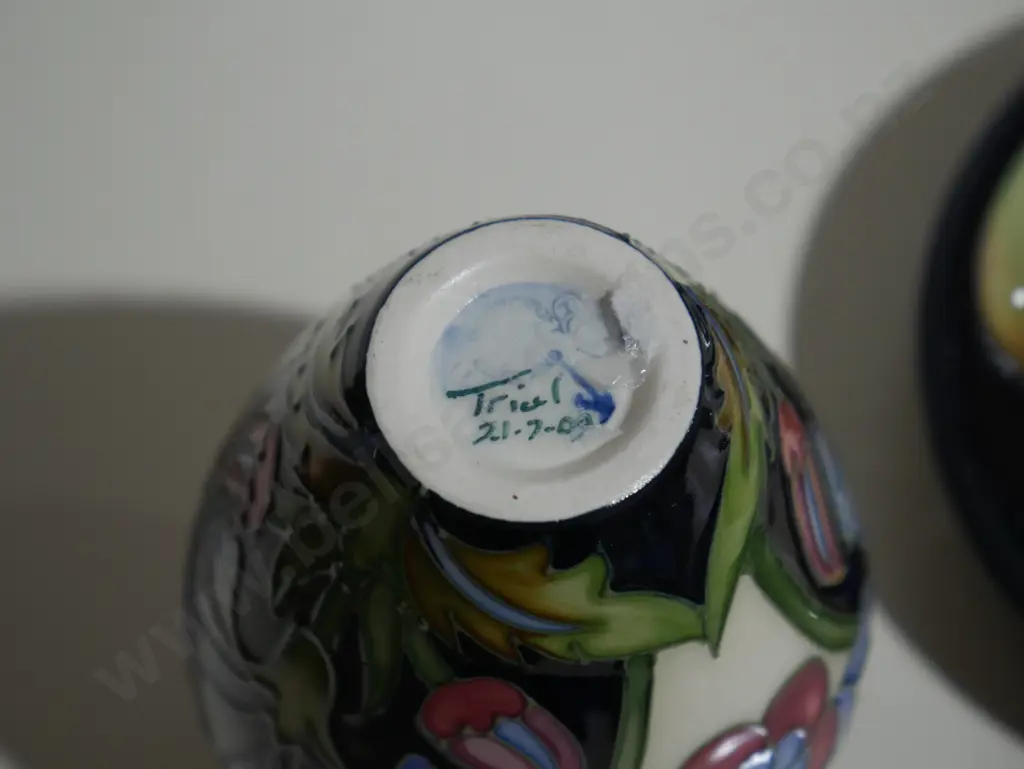 Moorcroft vase and plate Image 1++