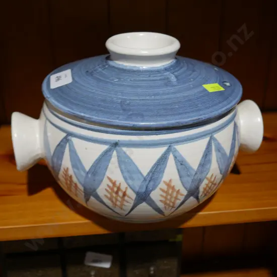 Hanmer pottery lidded pot