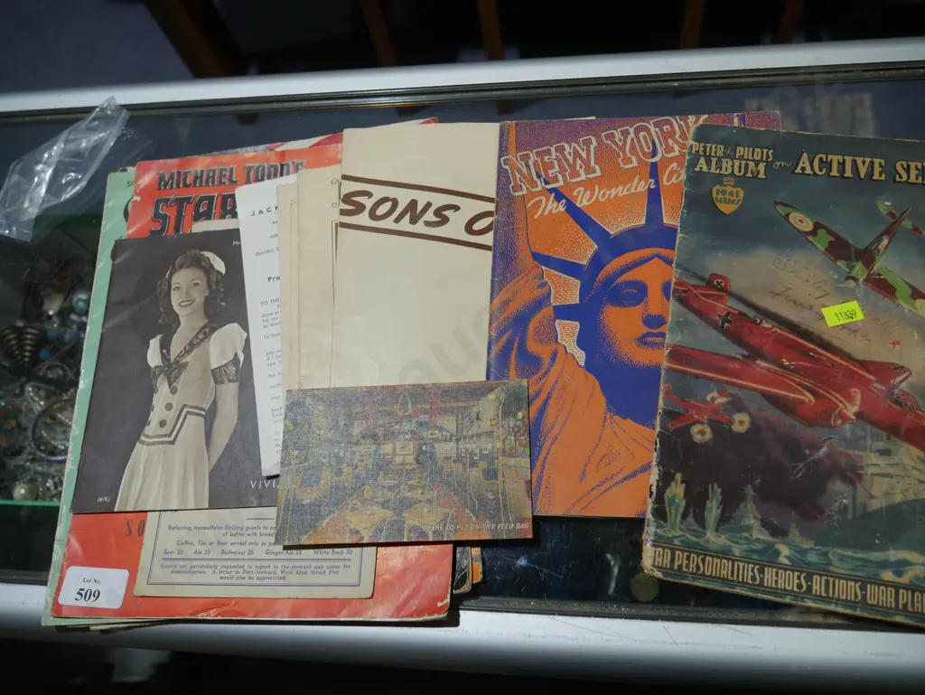 Souvenir show books etc Image 1++