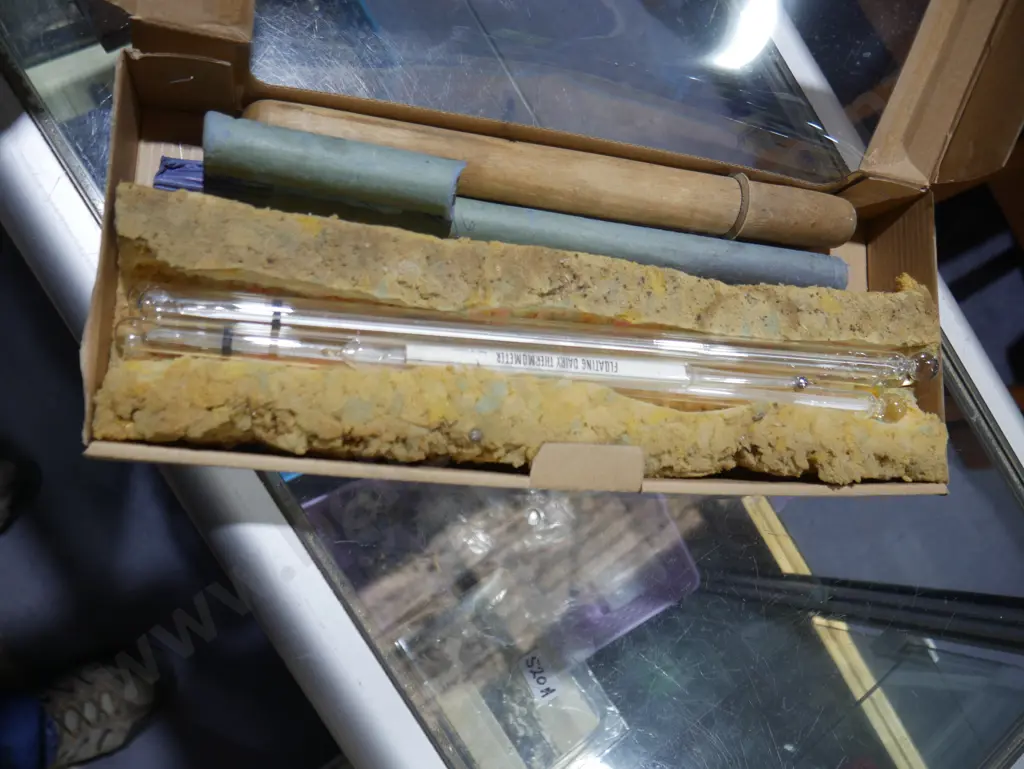 Dairy thermometer Image 1++