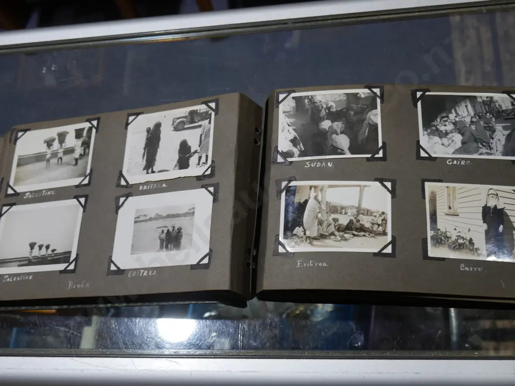 War photographs album Image 1++