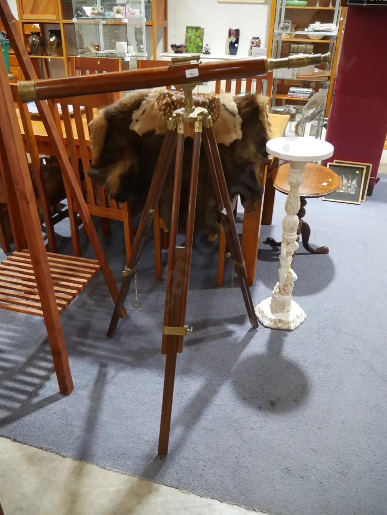 Telescope with tripod Image 1++