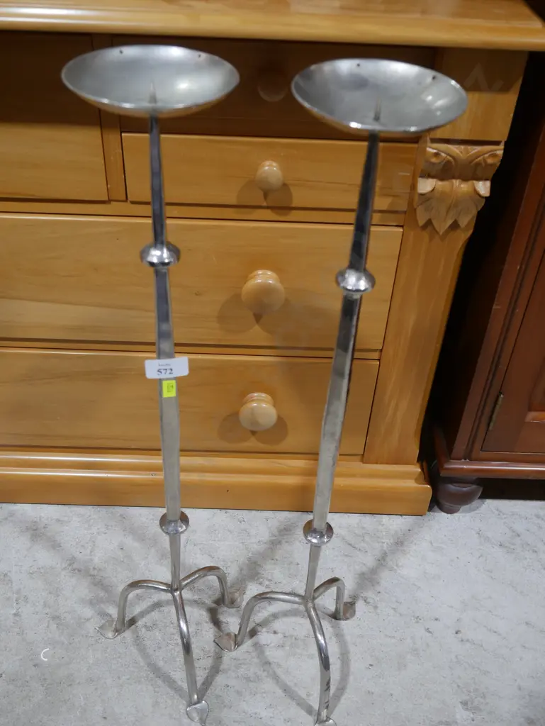 Two candlesticks Image 1++