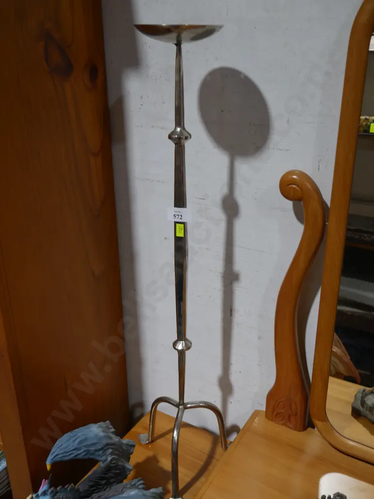 Two candlesticks Image 1++