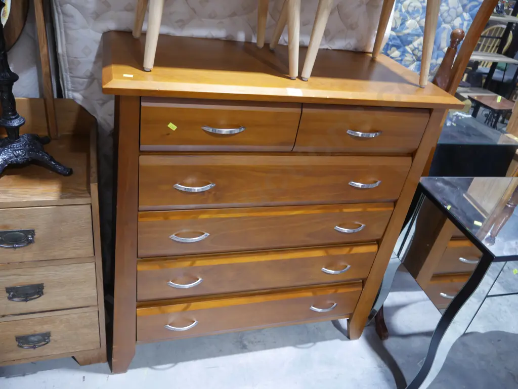 Chest of drawers Image 1++