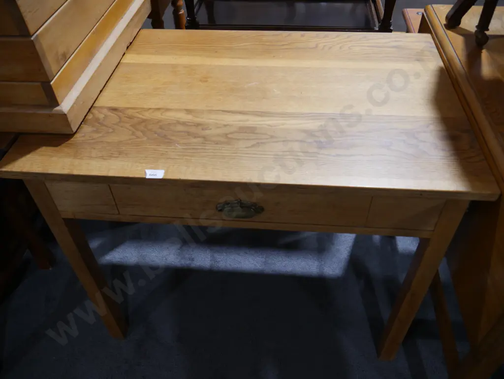 1 drawer table Image 1++