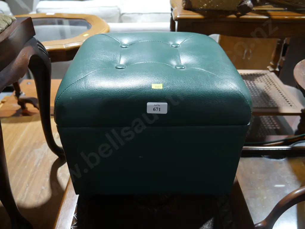 Foot stool Image 1++