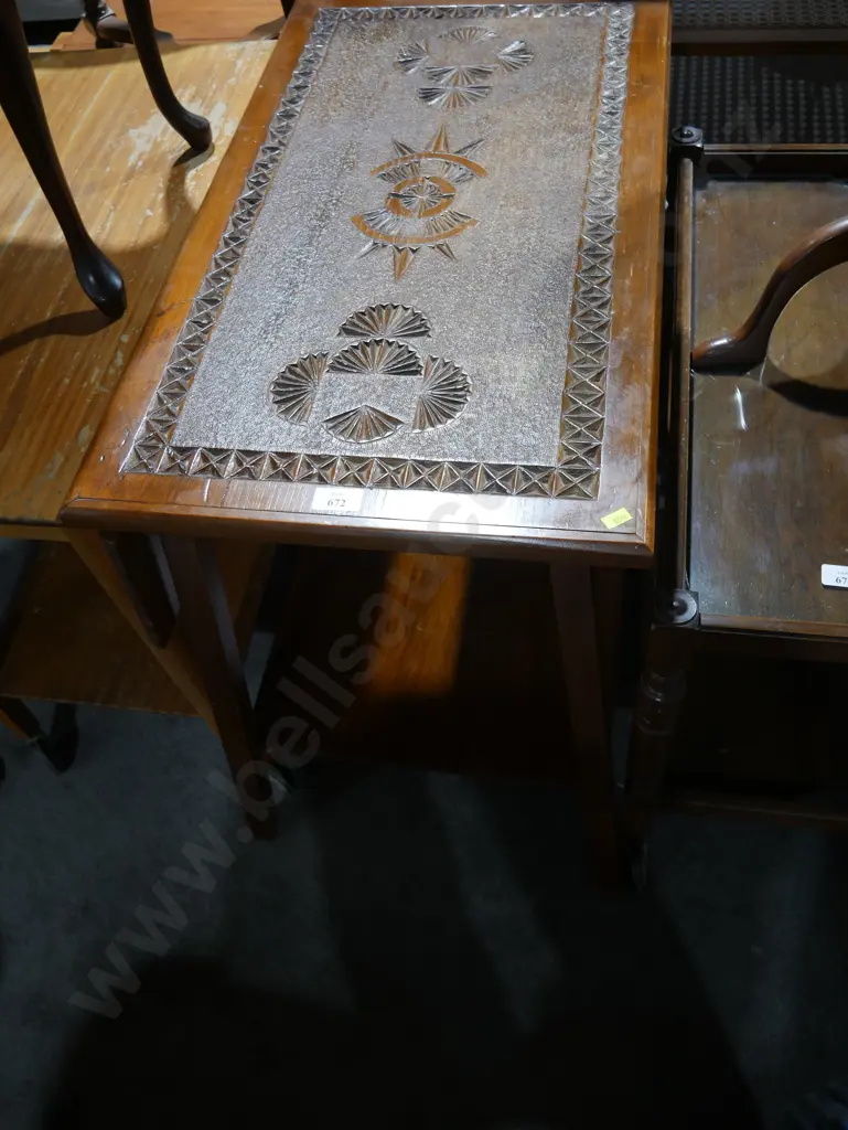 Carved top side table Image 1++