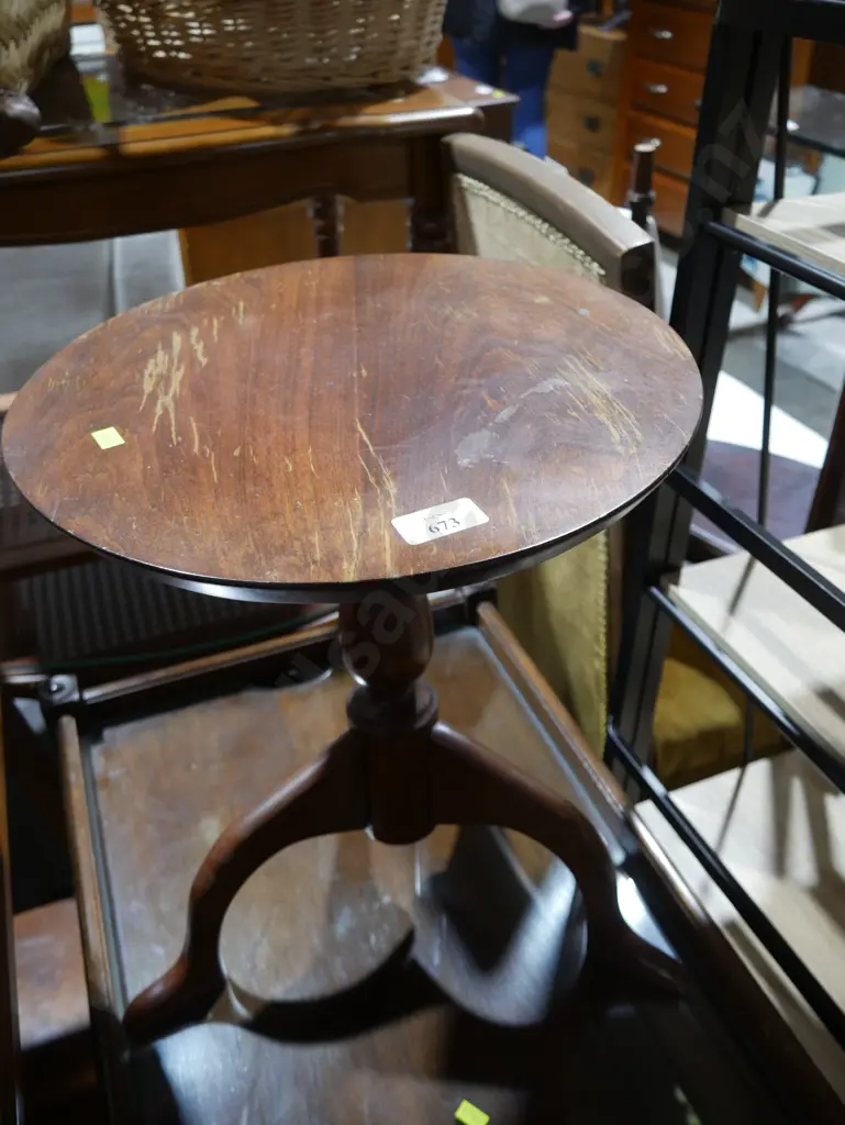 Wine table Image 1++