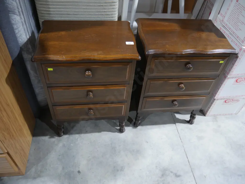 Pair of bedside drawers Image 1++