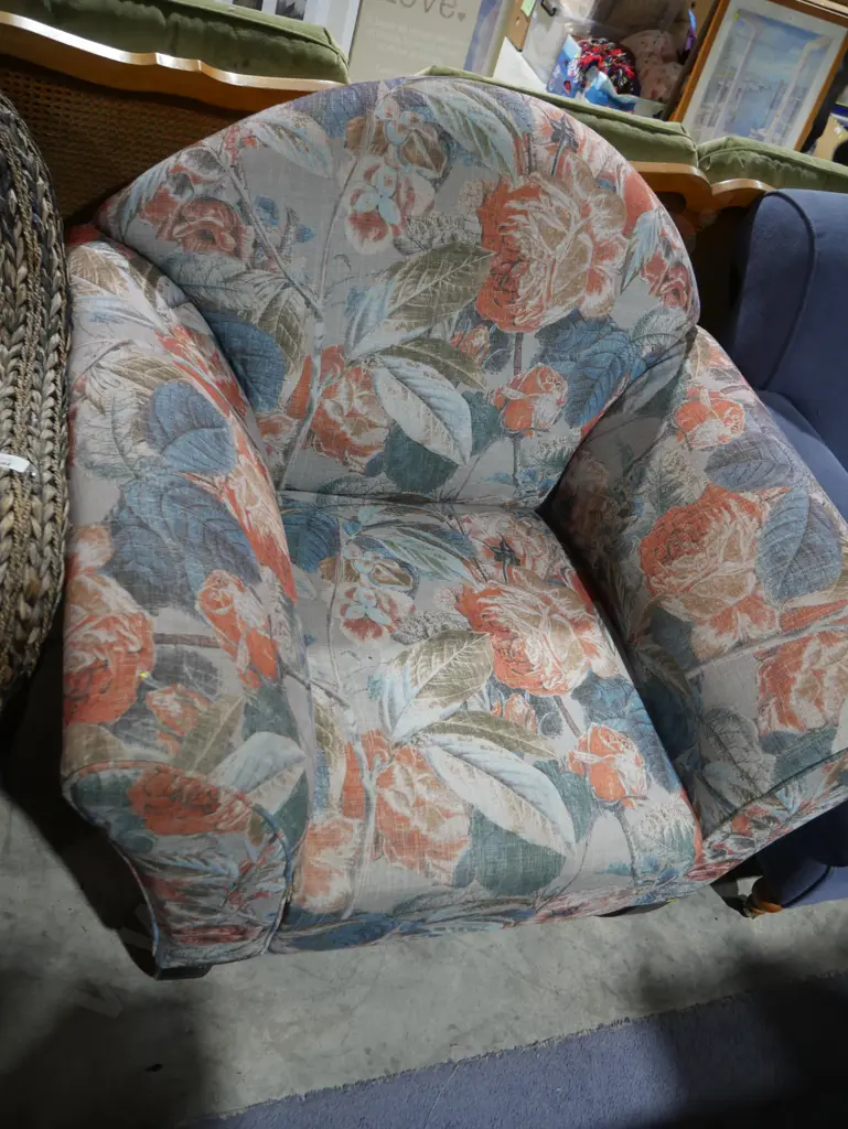 Bedroom chair Image 1++