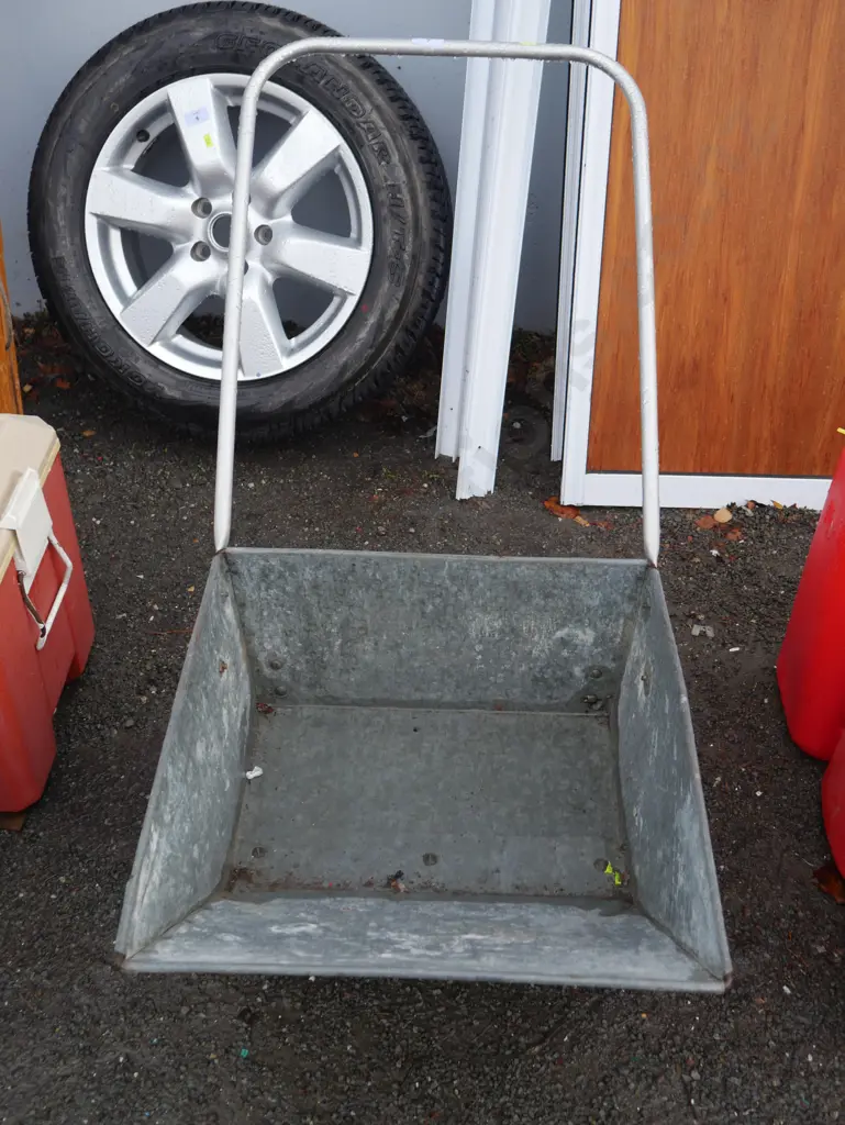 Garden barrow Image 1++