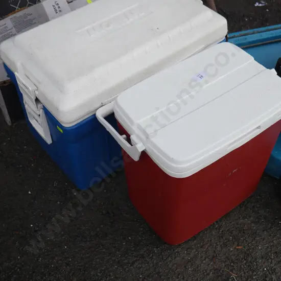 2 chilly bins