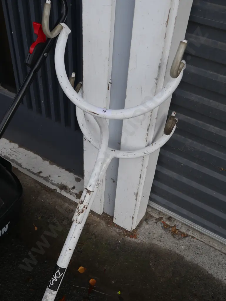 Double bike rack Image 1++