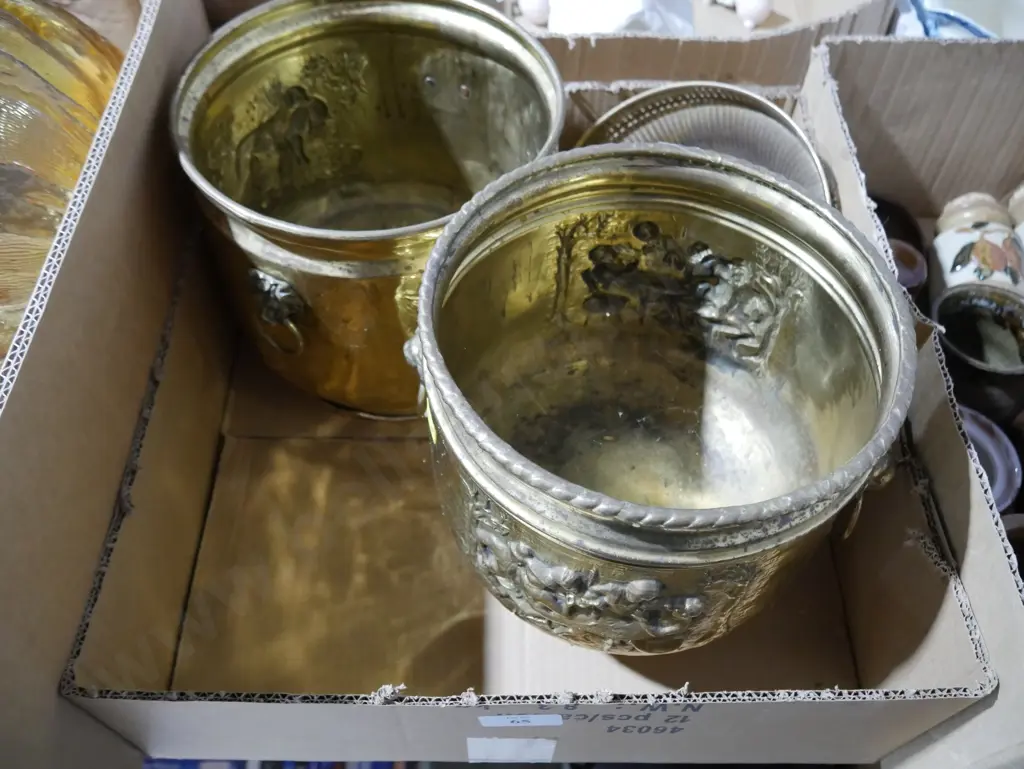 Brass planters Image 1++