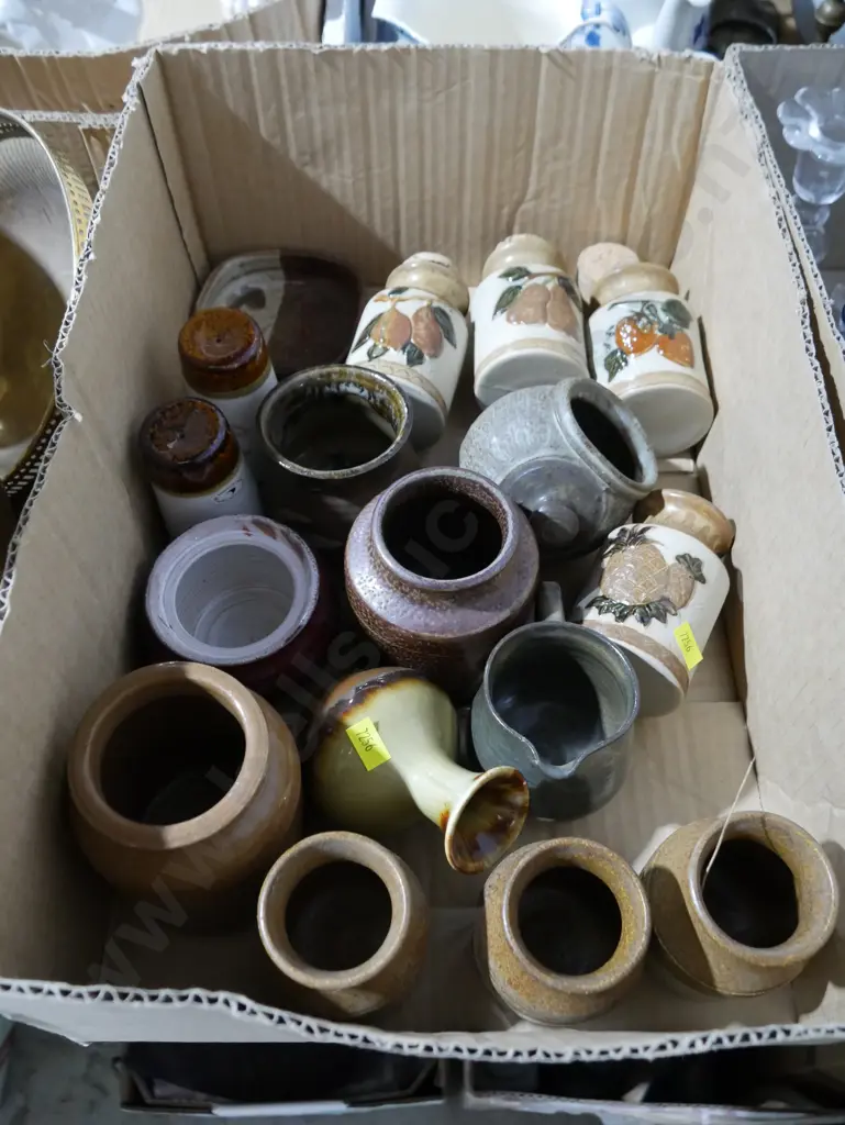 Pottery Image 1++