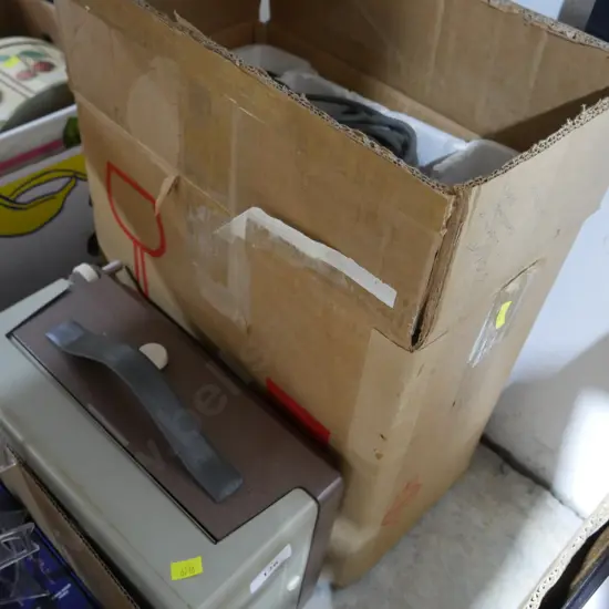 Slide projector