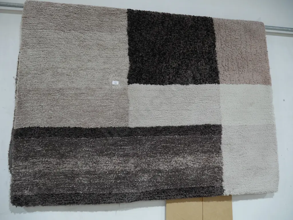 Rug Image 1++