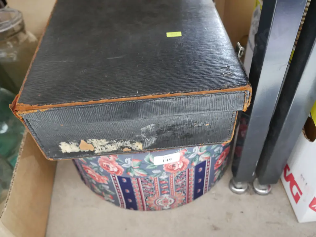 Hat box , case Image 1++