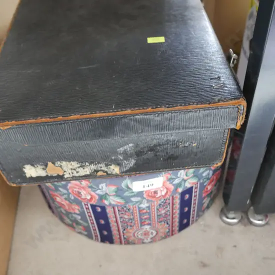 Hat box , case