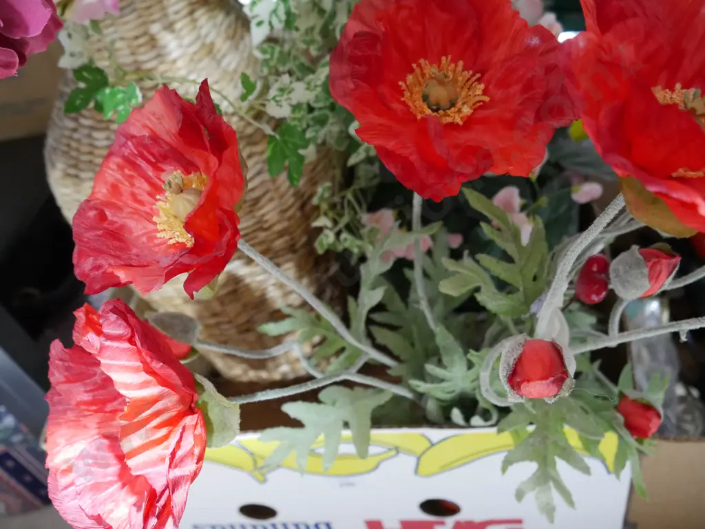 Vases ,flowers Image 1++