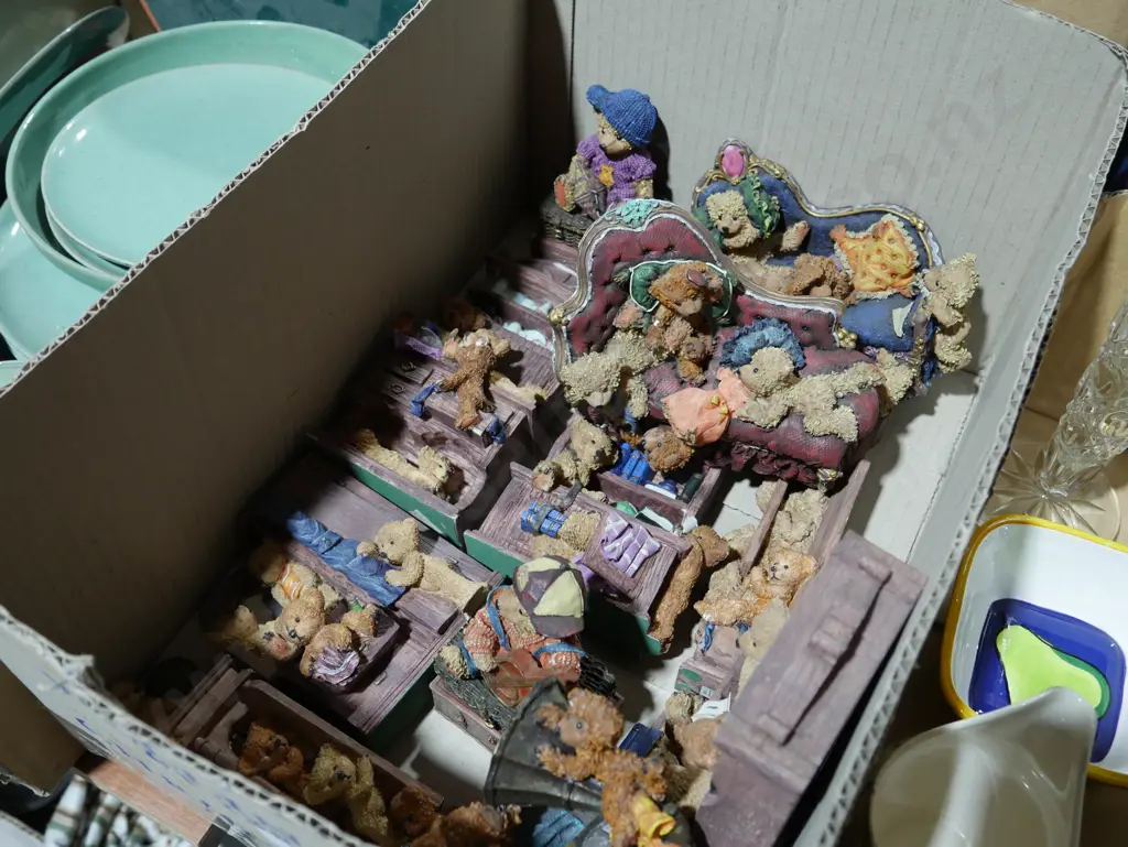 Teddy bear figurines Image 1++